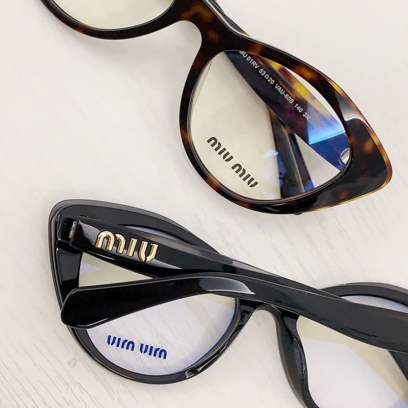 Miu miu Sunglasses